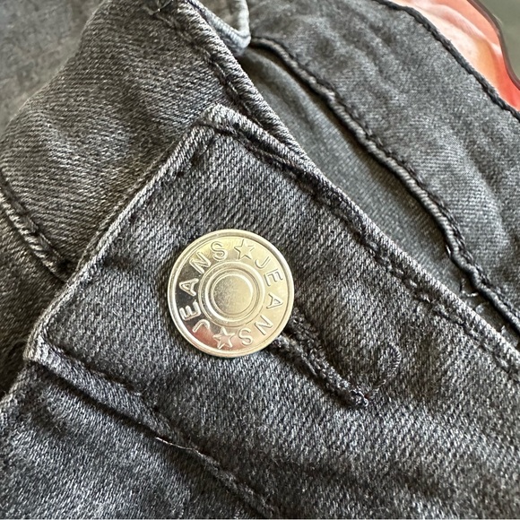 SHEIN Black Jeans - Picture 6 of 7